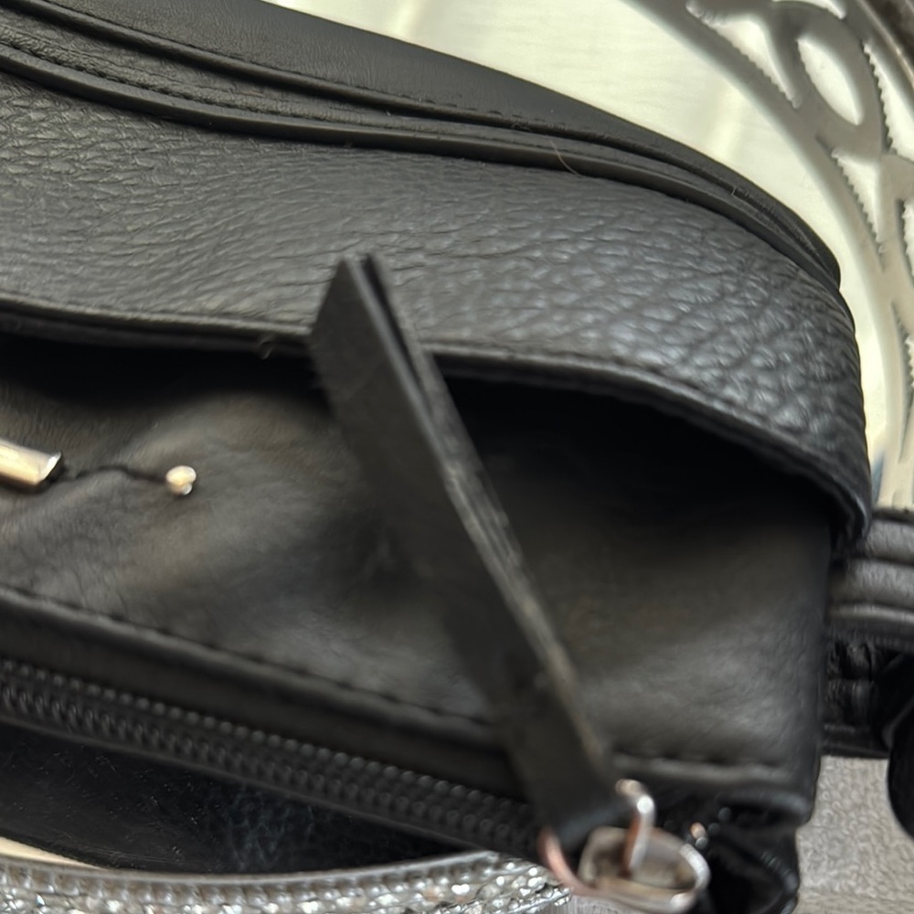 Rosetti Elegant Black Crossbody Bag - Picture 5 of 9